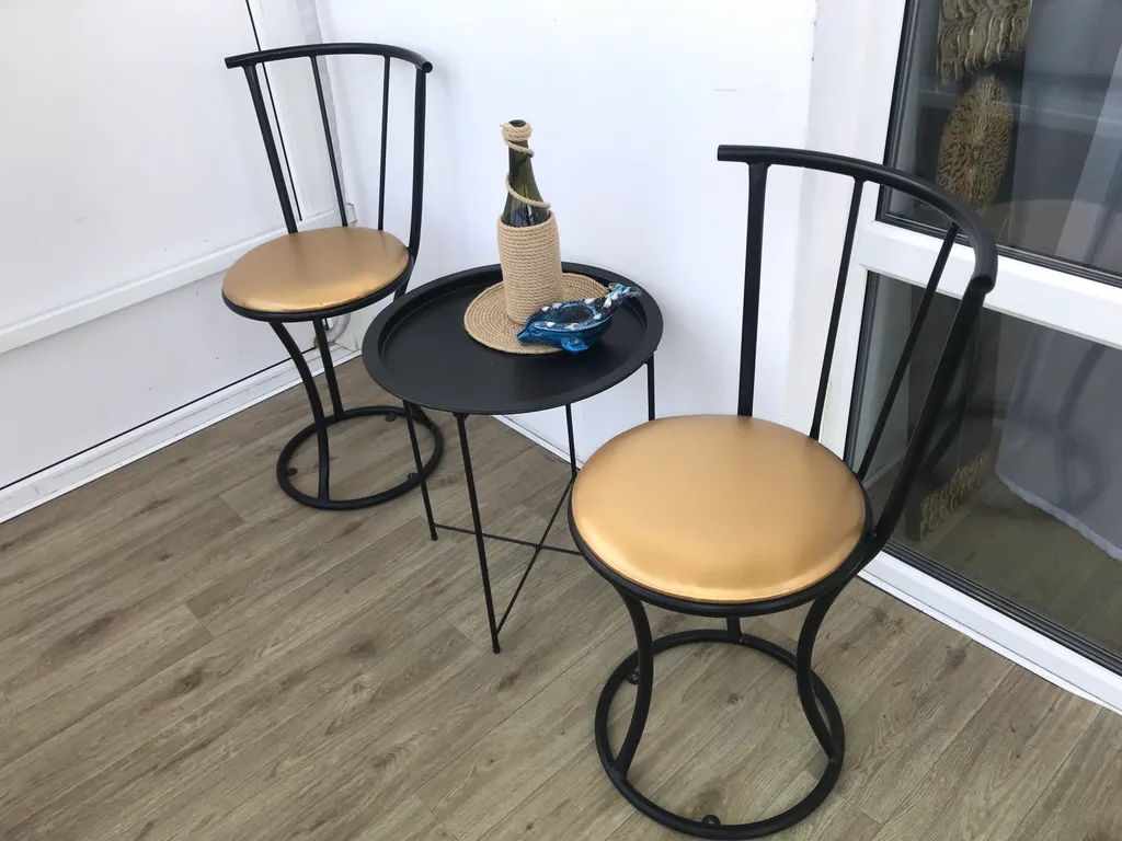 Квартира-студия с панорамным балконом