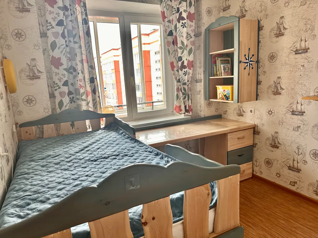 Светлая, уютная 2-комнатная квартира с отдельной детской комнатой