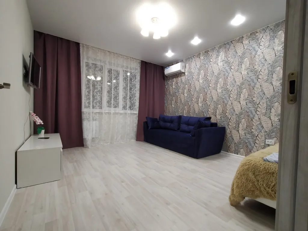 Спутник, 1-комнатная квартира рядом с набережной