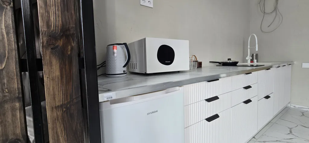 Студия КРЕПОСТЬ, с террасой, джакузи и видом на море и горы