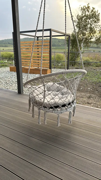 Дом с видом на луга и горы