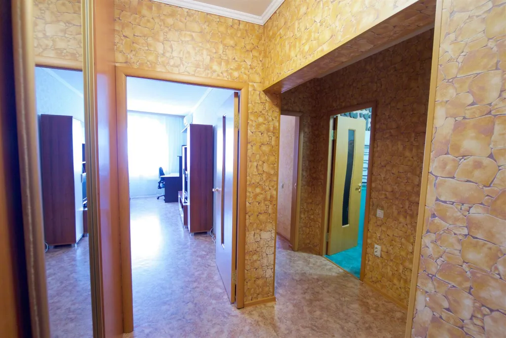 Квартира Большая квартира напротив ТРЦ Планета — Красноярск