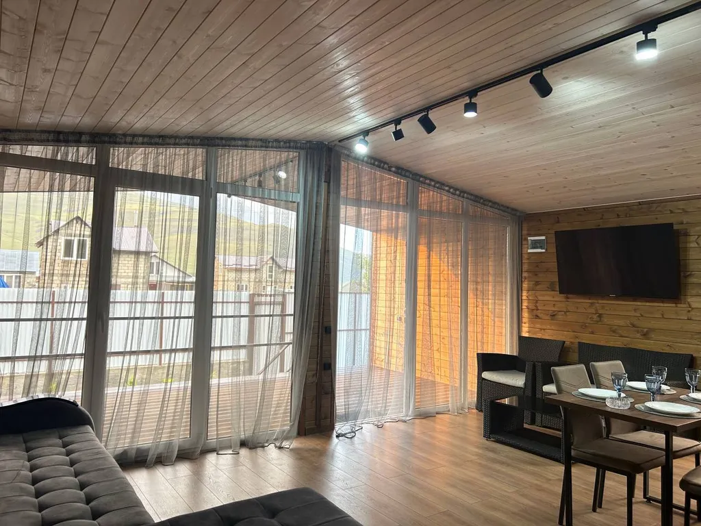 Уютный коттедж в живописном месте в горах Осетии