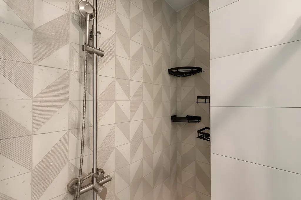 Студия с балконом и парковкой, рядом с набережной