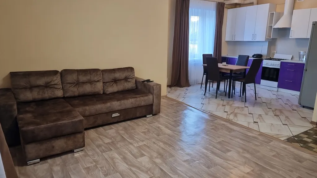 Двухкомнатная квартира с видом на реку Волгу