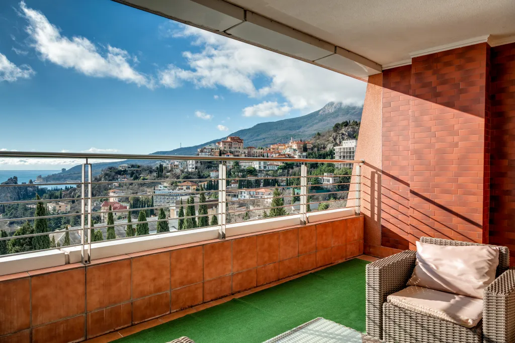 3-комнатная квартира с видом на море