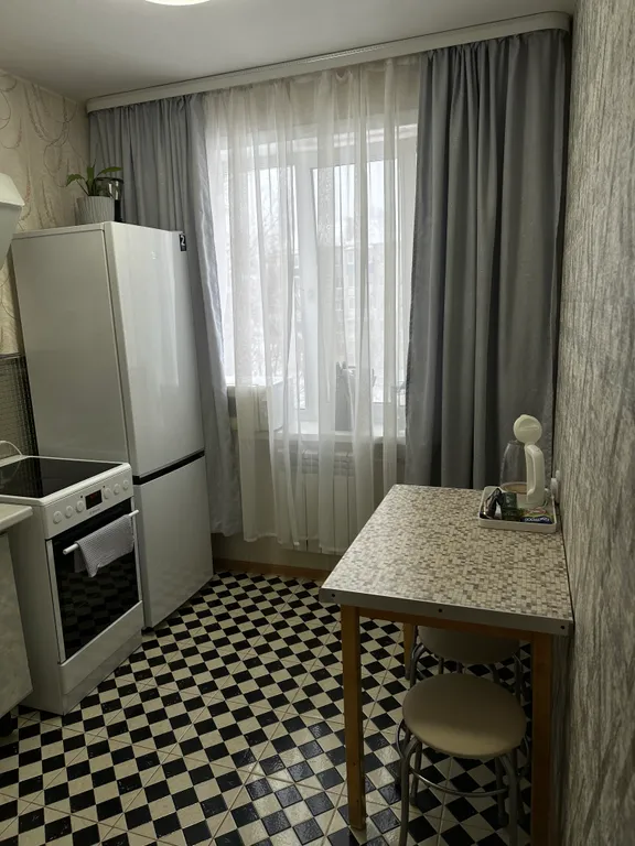 Уютная квартира рядом с СТК Горный воздух, площадью Победы и площадью Славы