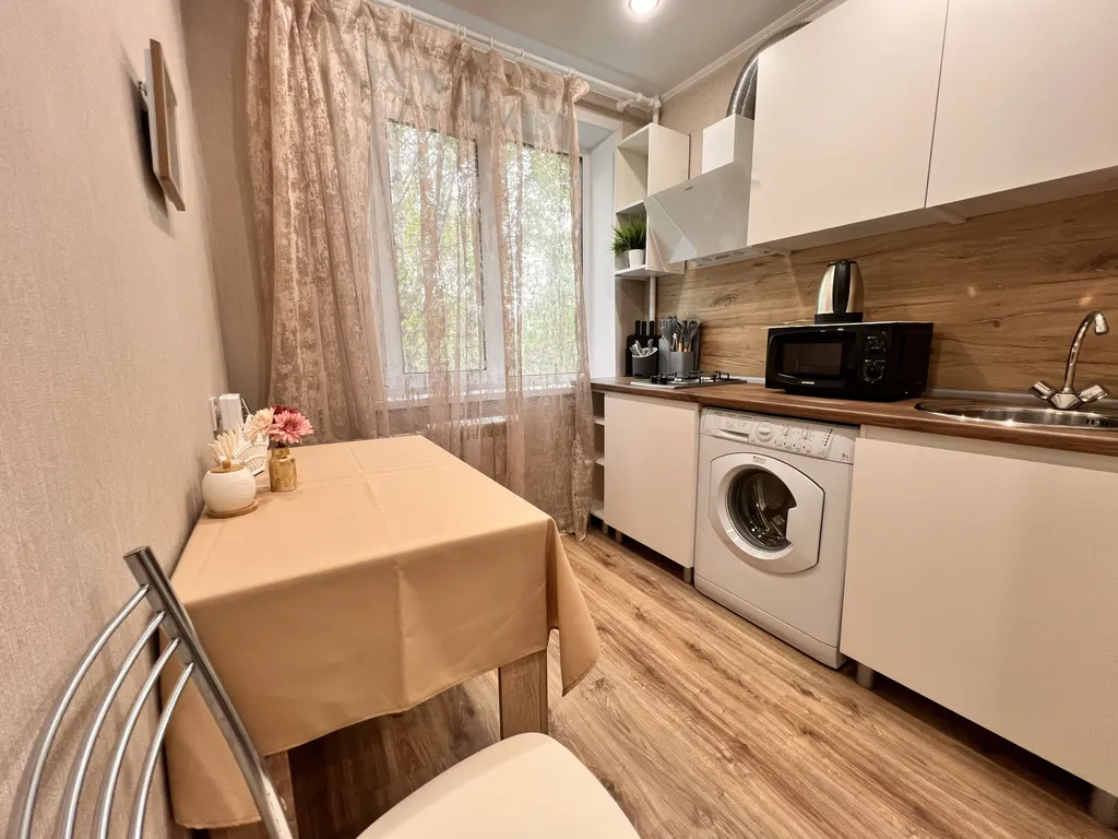 Тихий рассвет на Георгия Димитрова