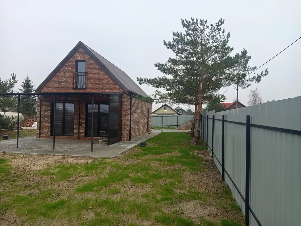 Живописный дом на побережье Балтийского моря