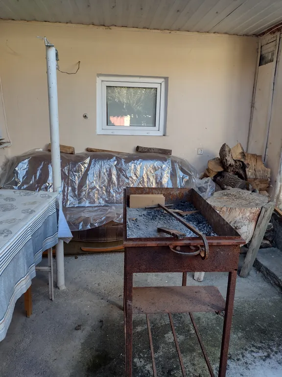 Уютный дoм, в живoписном райнe Беpмамыт у парка