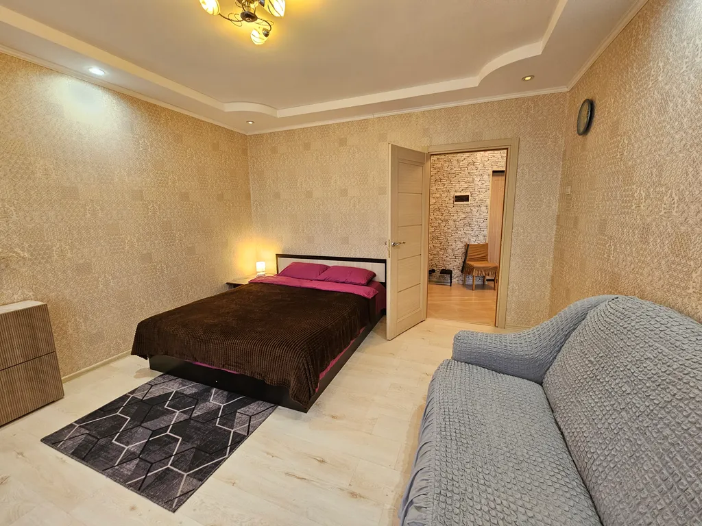 Уютная квартира у метро, 5 минут