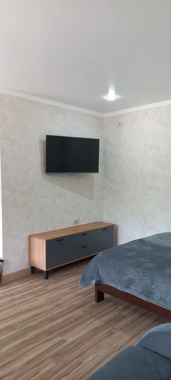 Гуамкаюг. Дом с купелью и видом на горы