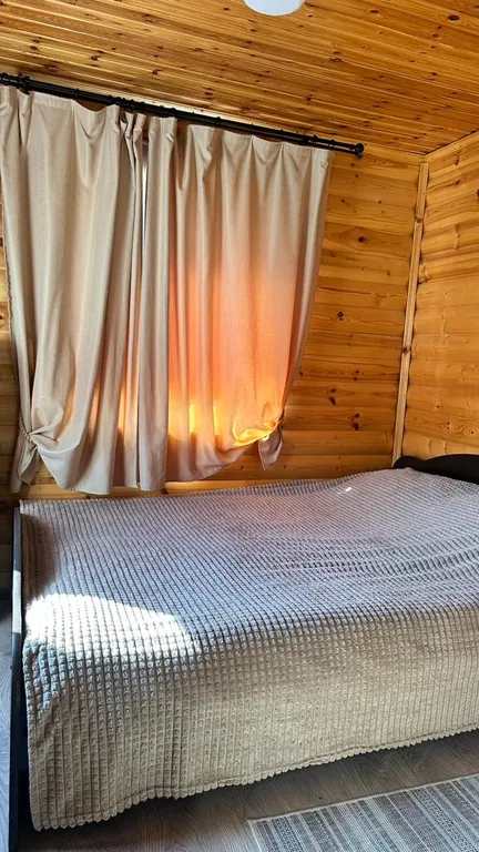 В пешей доступности магазин (900м),кaфе (50м)