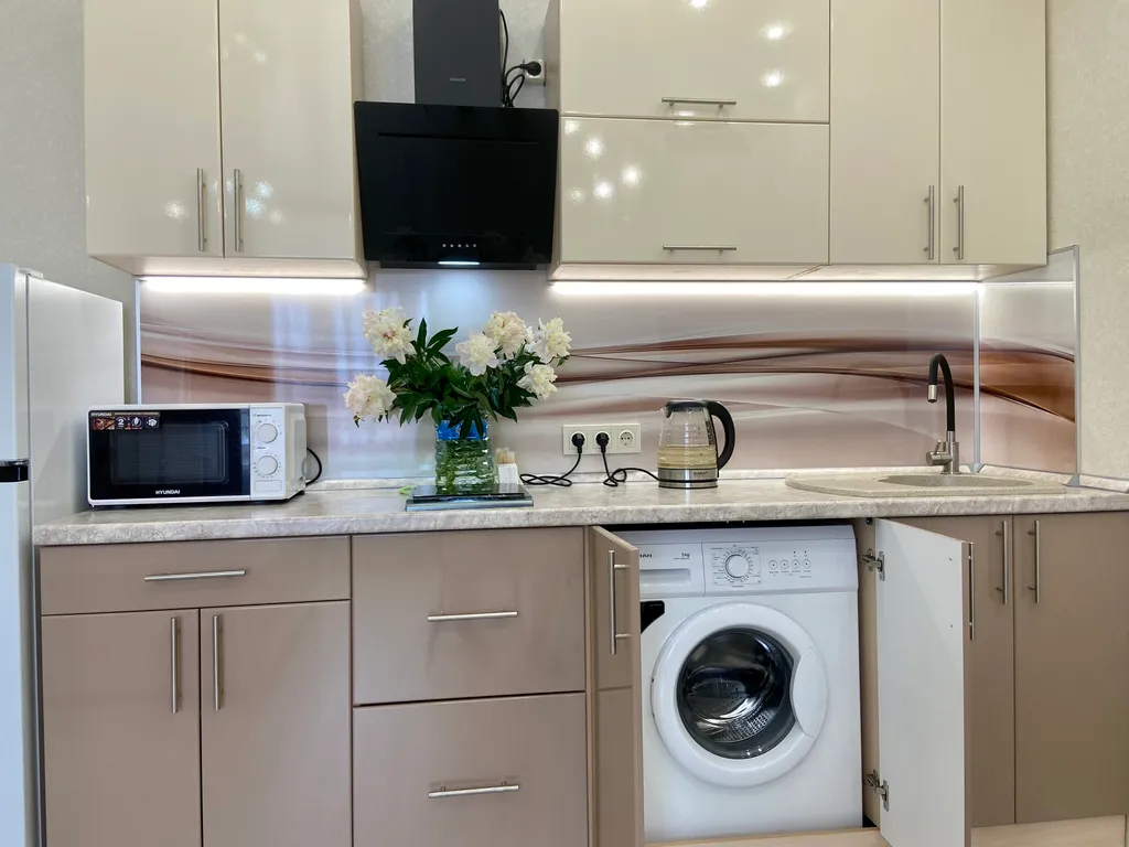 Чистая уютная квартира с дизайнерским ремонтом рядом с ТЦ Кристалл