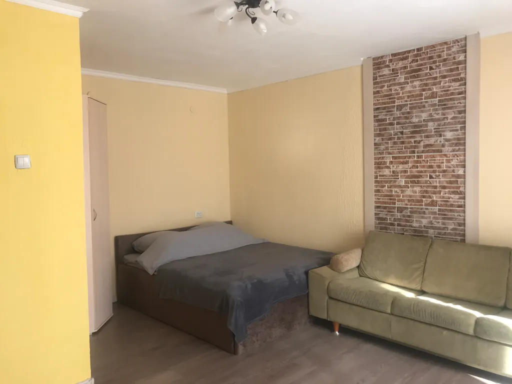 Уютная квартира в центре посёлка, рядом школа, ДК, бассейн