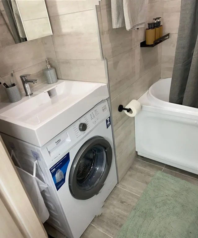 Чистая, светлая и уютная студия, со всем необходимым для проживания