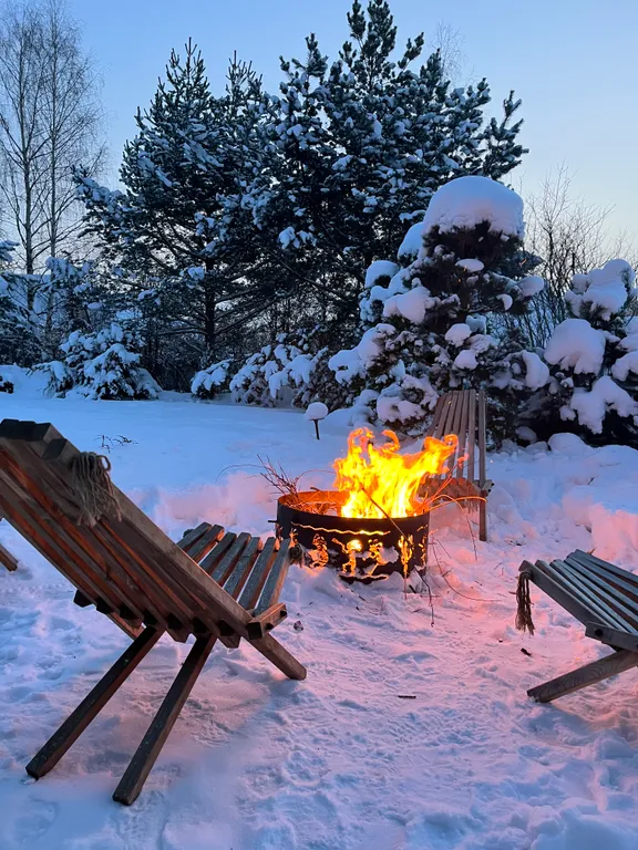 Коттедж Атмосферный дом из бревна с камином и сауной у водохранилища — Маслово