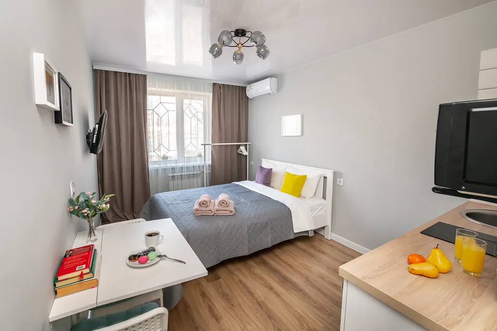 Современная студия с видом на бухту Золотой рог