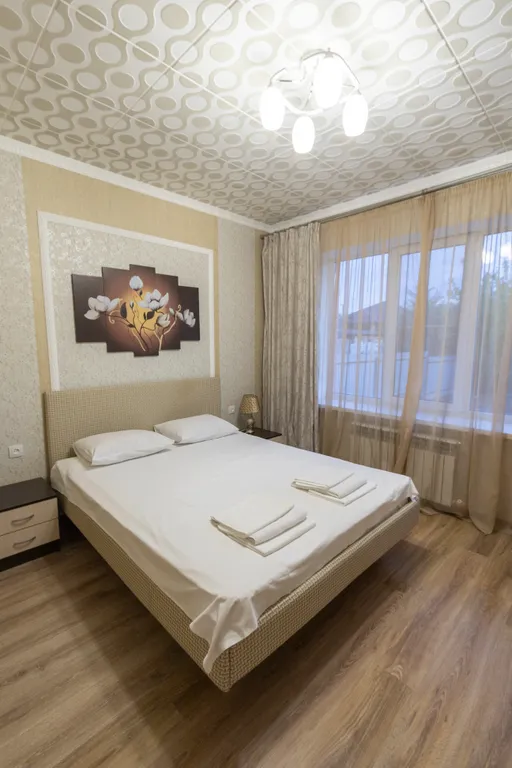 Коттедж 4-комнатный Дом — аренда посуточно в Каменск-Шахтинский