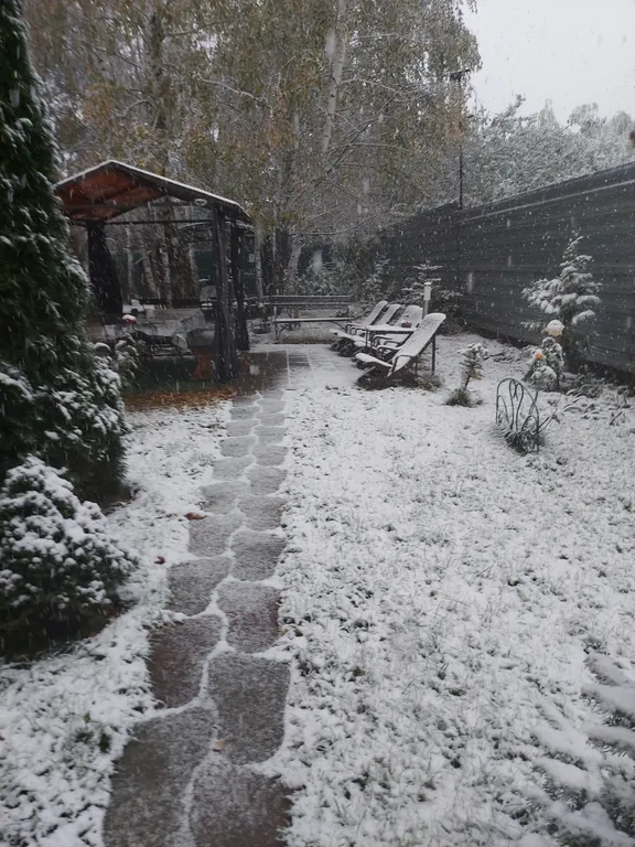 Коттедж Марианна с бильярдом, теннисом, сауной и бассейном