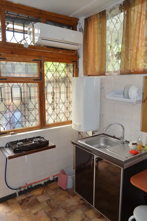 Коттедж Домик с двориком в центре — Евпатория