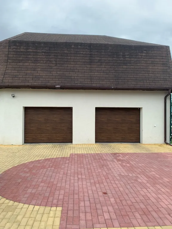 Коттедж Гостевой дом с сауной и бассейном — Светлый