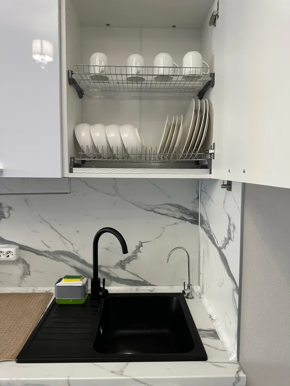 Изящная 2евро с бассейном на море в Сукко около Кипарисового озера