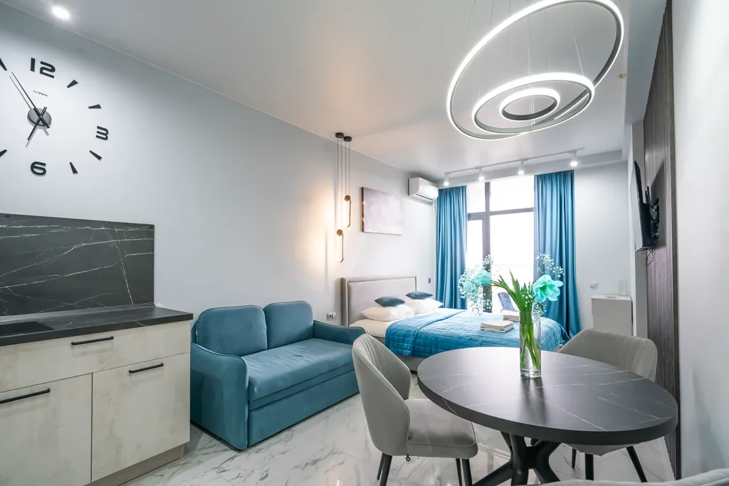 Квартира Дизайнерская студия Ls-blue curacao с видом на море с 3-го этажа — аренда посуточно в Алушта