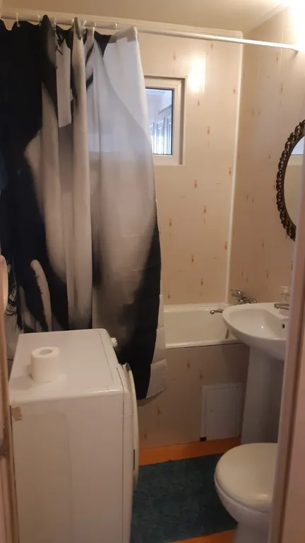 Просторная двухкомнатная квартира в ретро-стиле в центре города