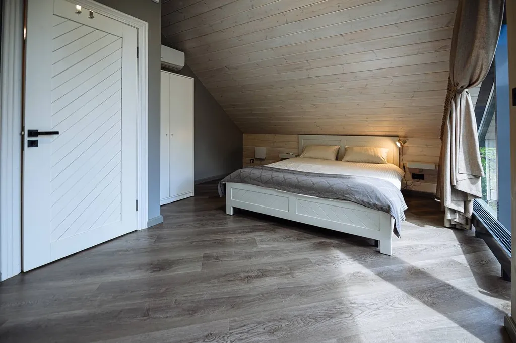 Подызбица у Дома Печенко