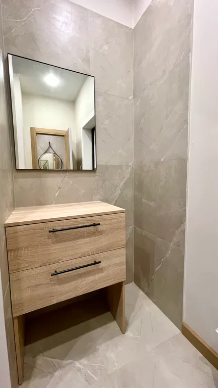 Дизайнерская видовая квартира с террасой и камином