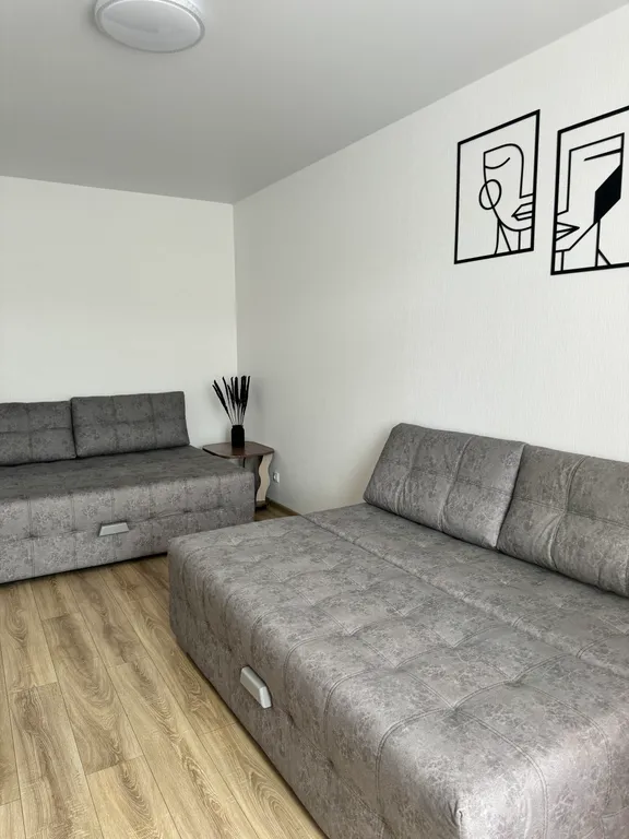 Шикарная квартира с прекрасным видом на бассейны и можжевеловые горы