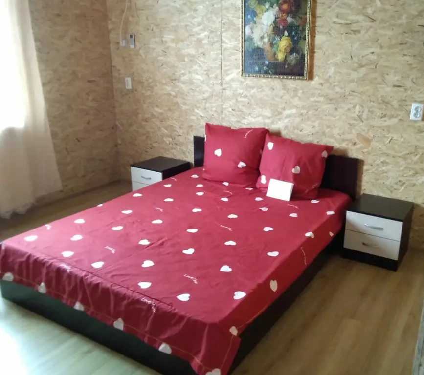 Уютный дом, 850 метров от моря. Малое скопление людей на пляже.