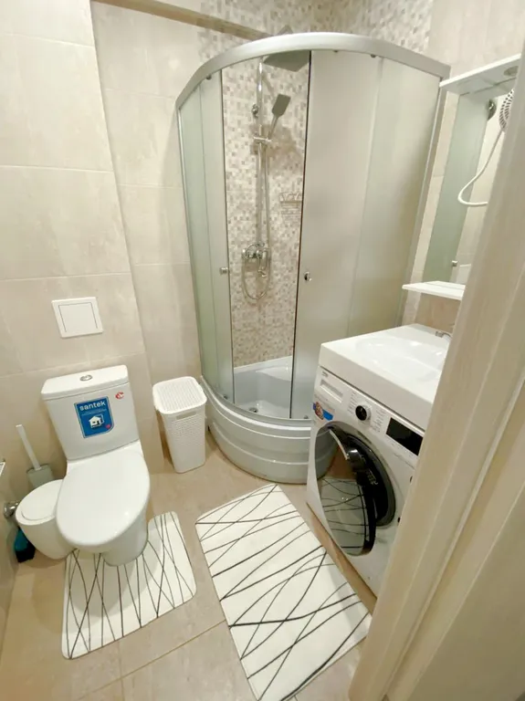 Студия на первой береговой