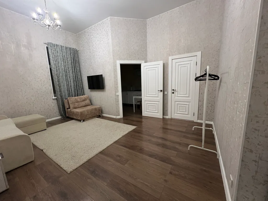 Просторная квартира с высокими потолками в историческом центре города