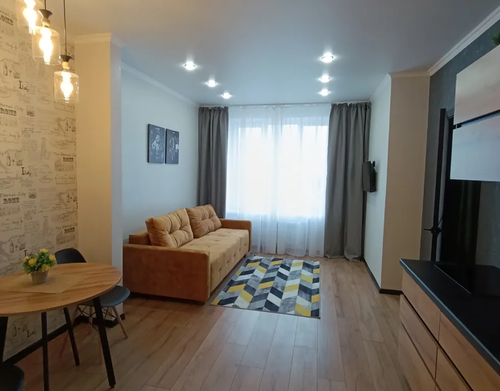 Еародвушка в центре города