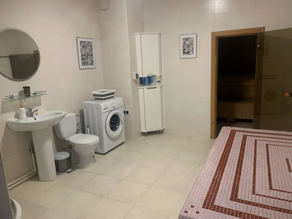 Уютная студия с бассейном