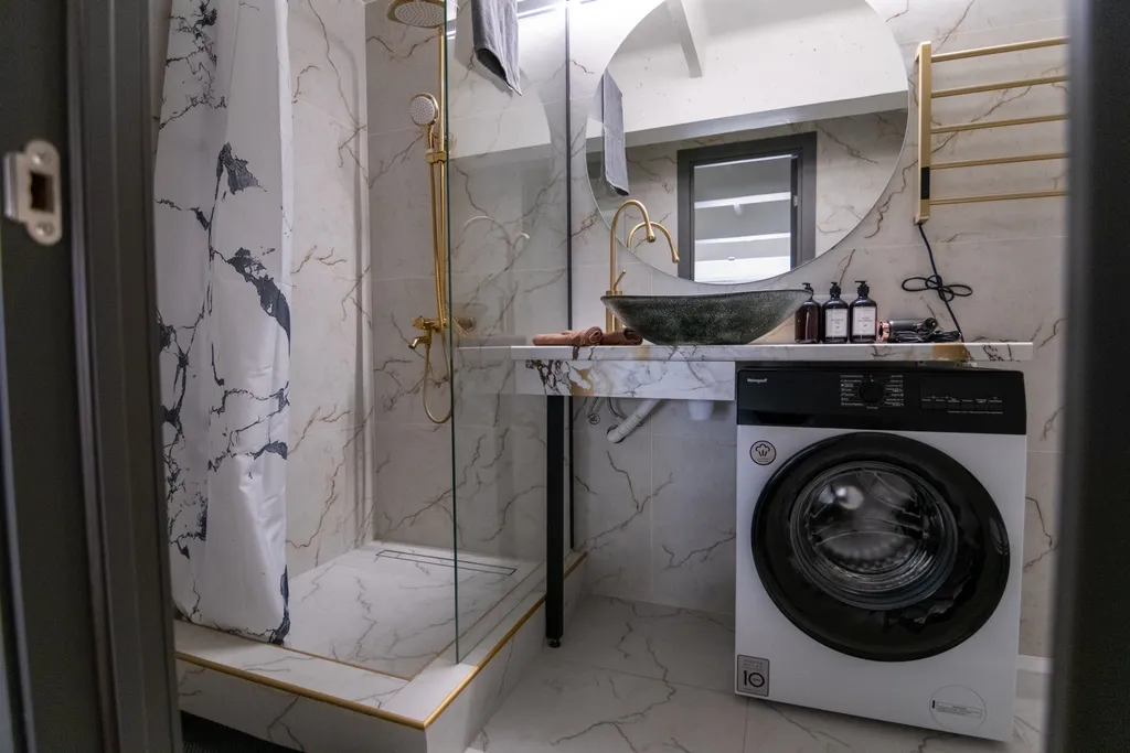 Двухуровневая студия с стильным современным ремонтом