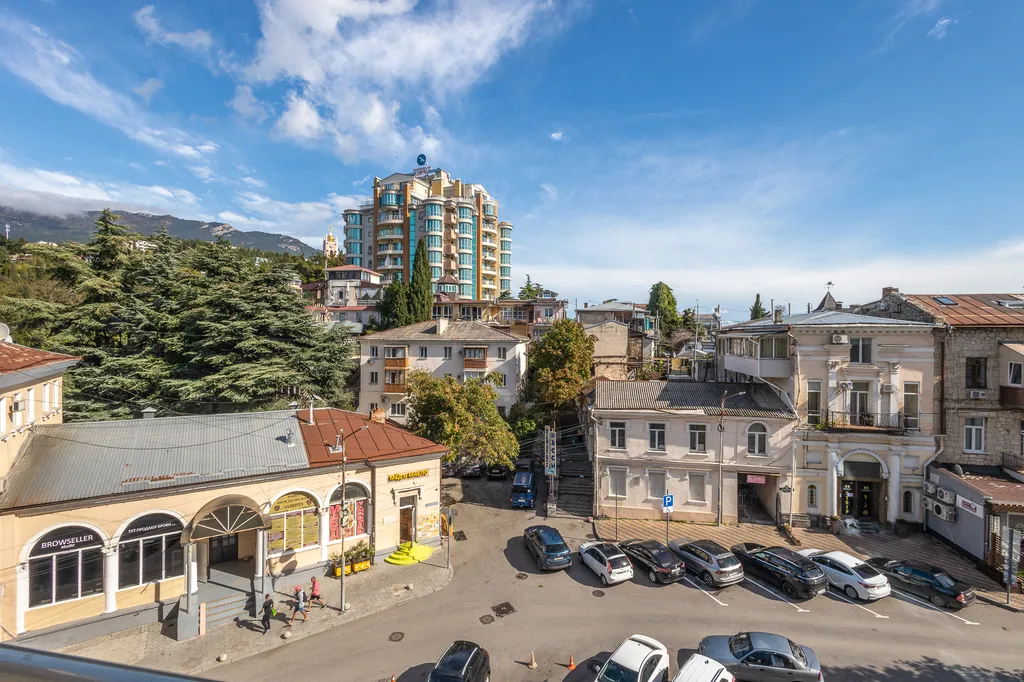 Стильная 2-комнатная квартира в центре Ялты