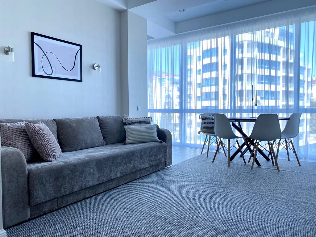 Евро-двухкомнатные апартаменты в ЖК Ришелье Шато с бассейном