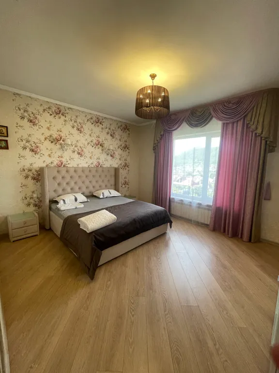 Уютный дом с видом на горы