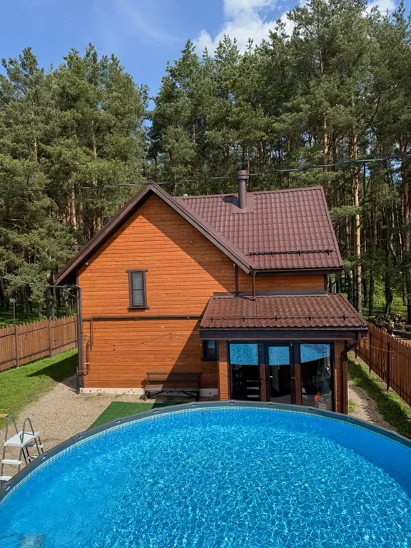 Новый уютный дом-баня с банным чаном у соснового леса