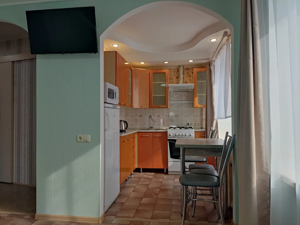 Солнечная евродвушка на набережной