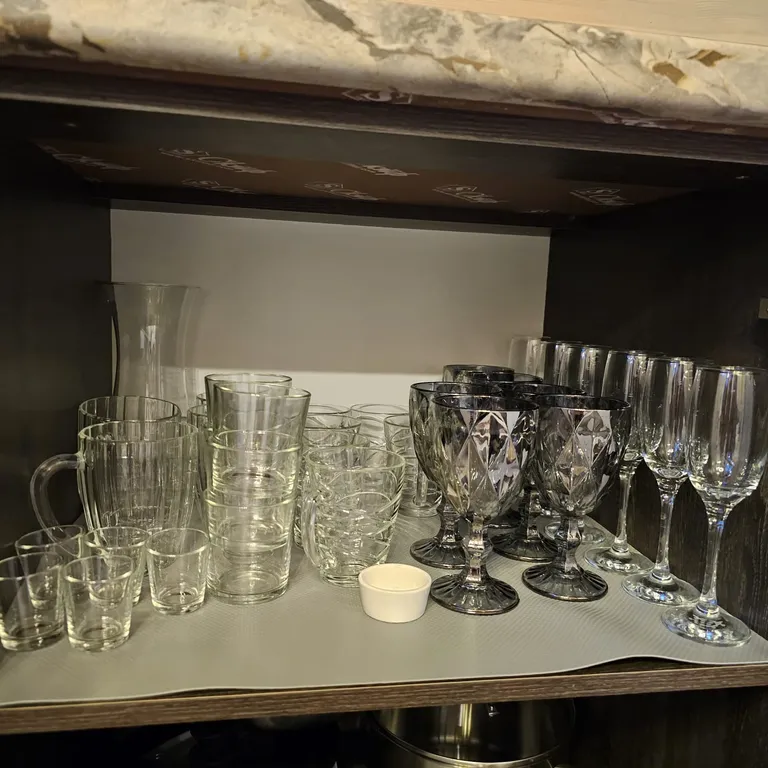 Шестиместный коттедж с изолированным участком 10 соток №1