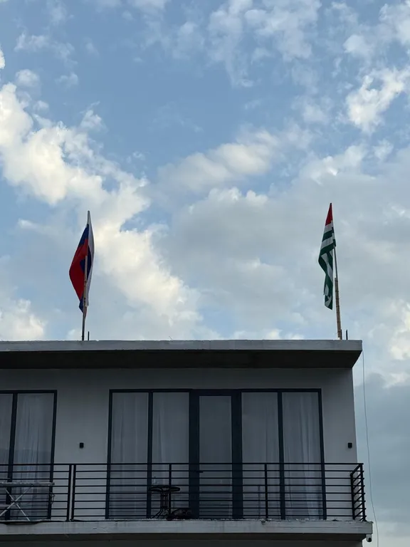 Сандро Милании