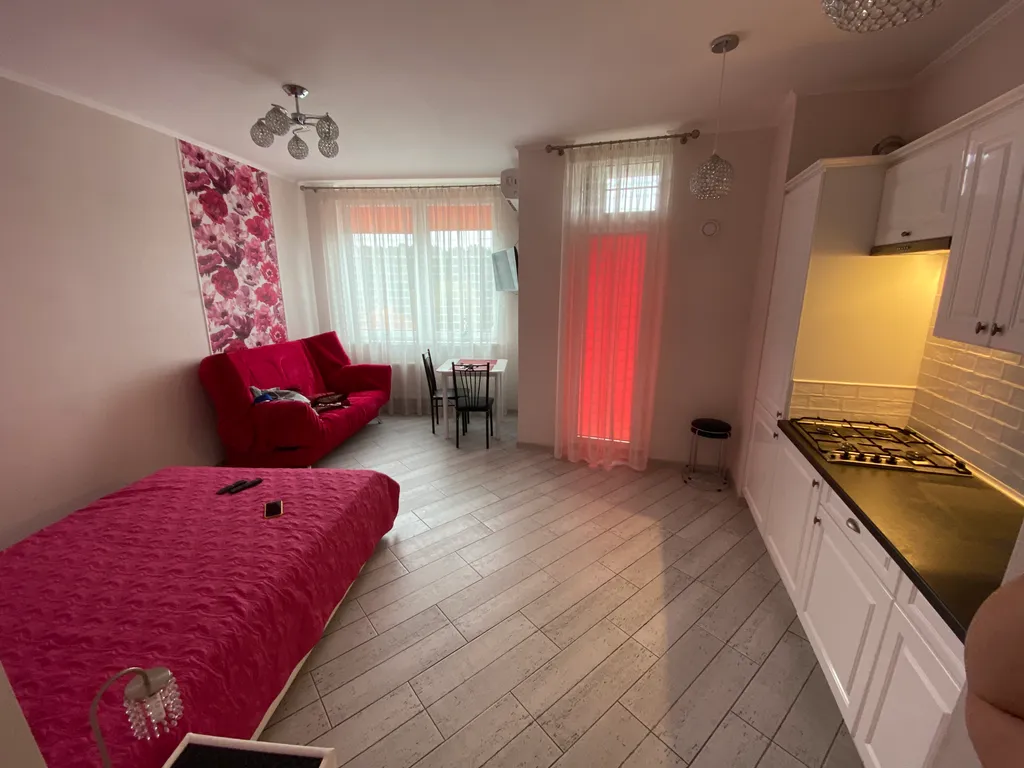 Уютная студия с видом на озеро и лес