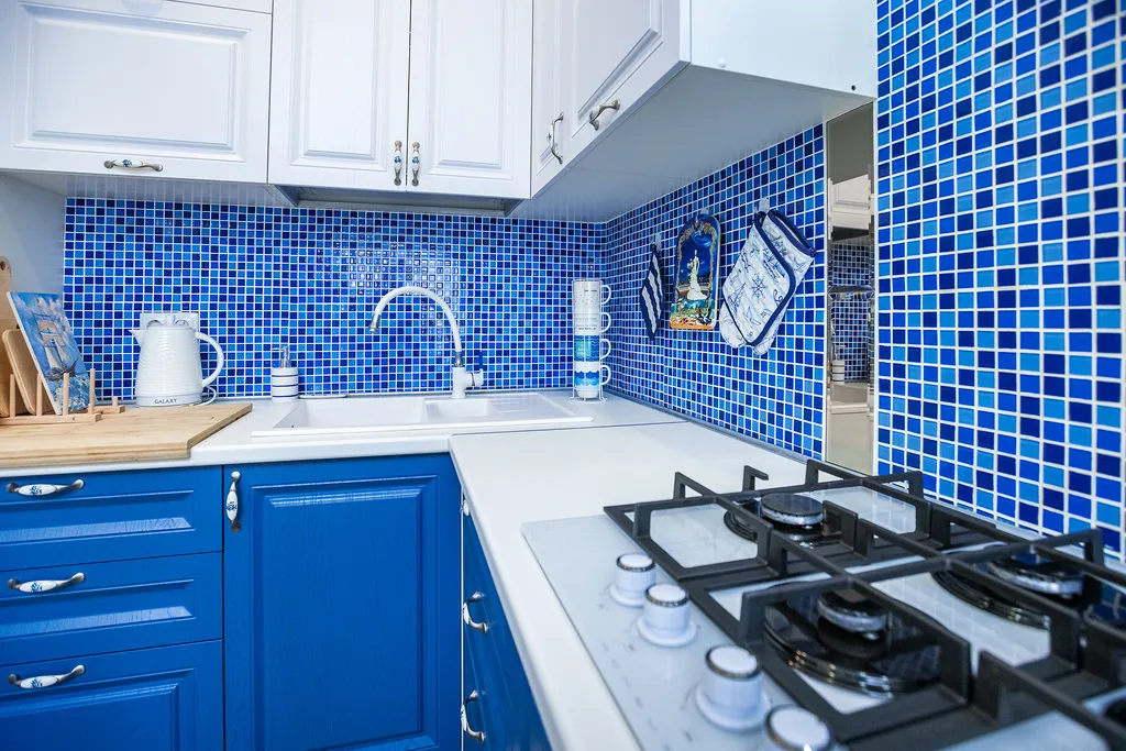 Большая евродвушка на берегу открытого моря