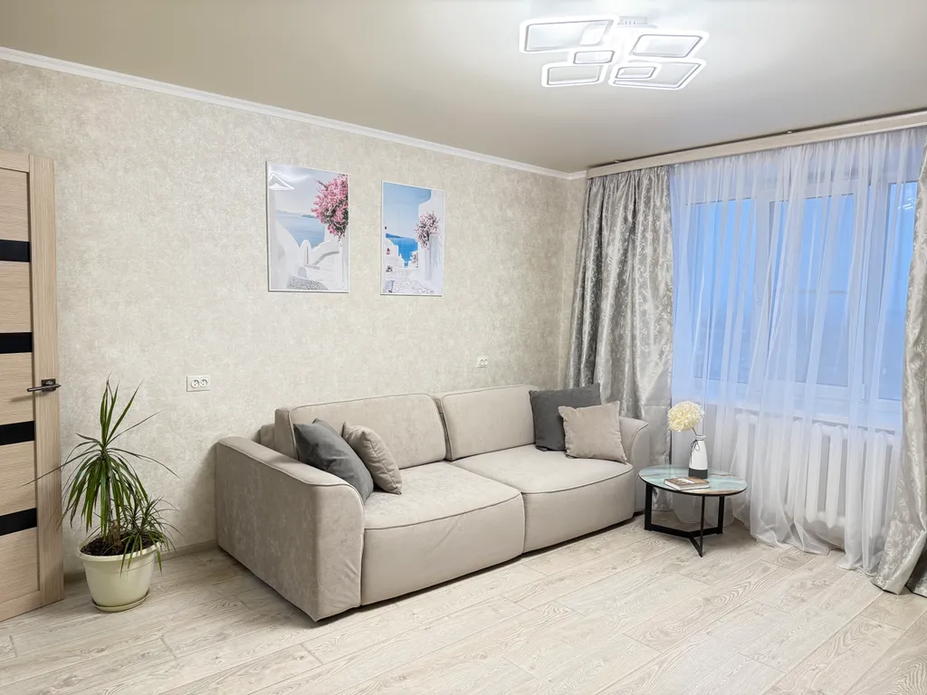 Уютная квартира с новым ремонтом и мебелью в центре