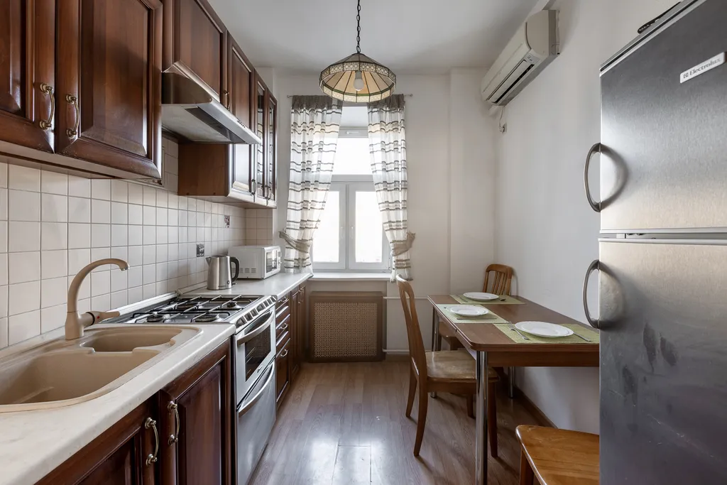 Квартира Квартира с видом на ночную Москву и башни Москва-сити — Москва