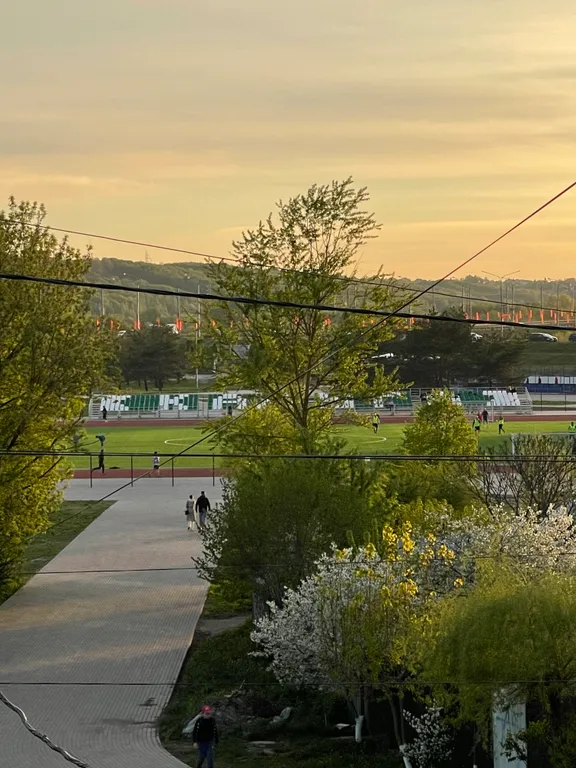 Уютный номер с выходом в сквер Волкова